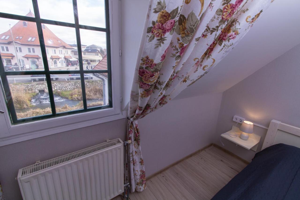 Ecoappart-Haz Mosonmagyaróvár Exteriör bild